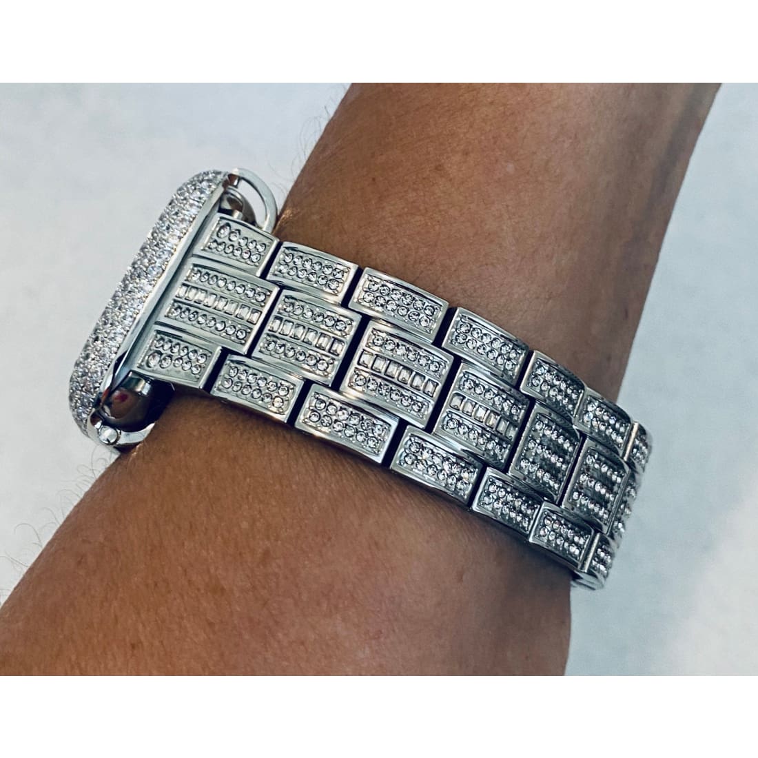 Series 7 White Gold Apple Watch Band 38 40 41 44 45mm Swarovski Crystals & or Silver Metal Lab Diamond Pave Bezel Cover Bumper